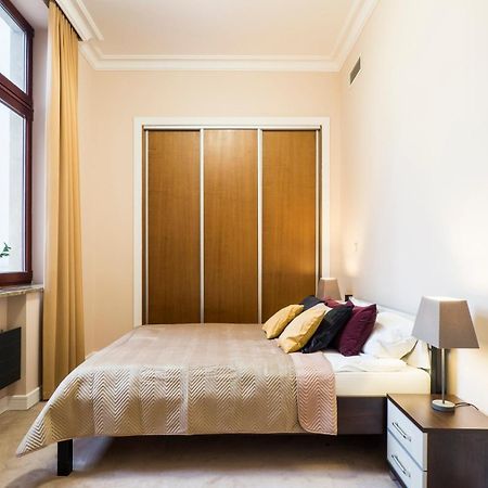 Majestic Residence -150M2 With Iconic Market Square View As Home Apartamenty R506 Wrocław Exteriör bild