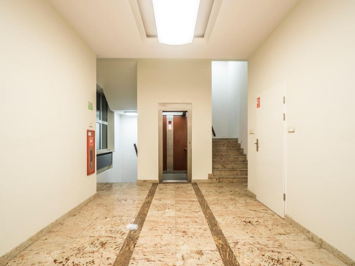 Majestic Residence -150M2 With Iconic Market Square View As Home Apartamenty R506 Wrocław Exteriör bild