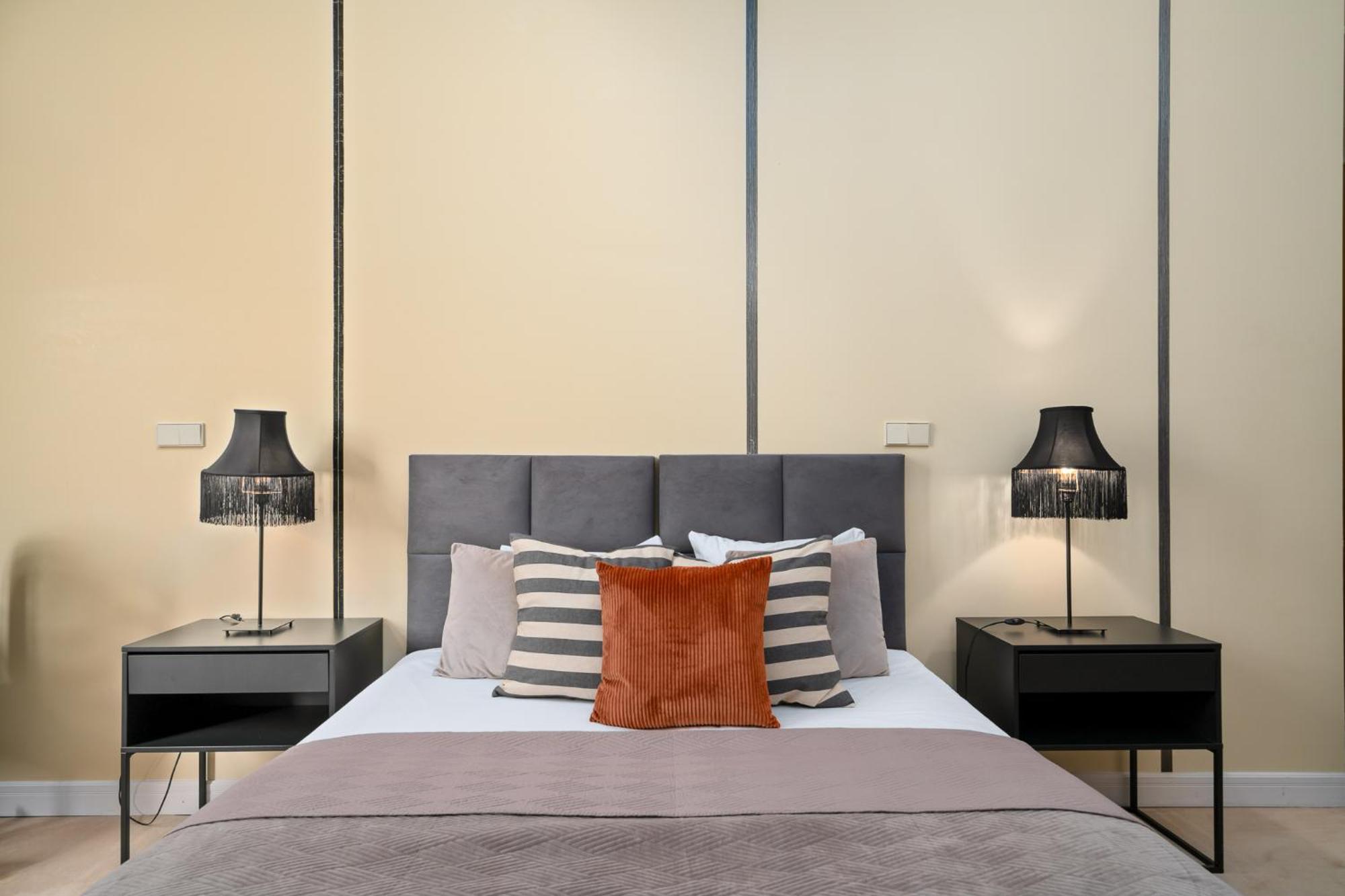 Majestic Residence -150M2 With Iconic Market Square View As Home Apartamenty R506 Wrocław Exteriör bild